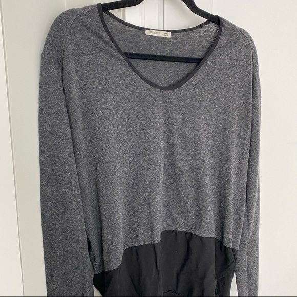 ⛄️ Zara Grey and Black Long Sleeve - Picture 2 of 5